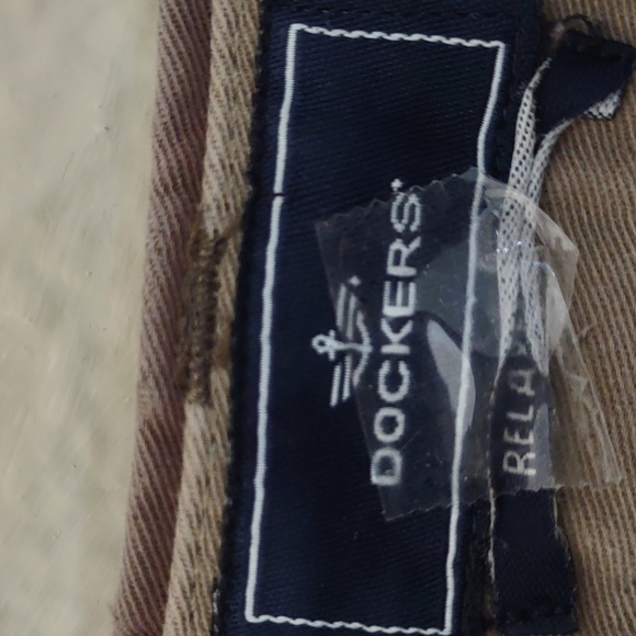 USED DOCKERS SIZE W40 L29 RELAXED FIT HAS BLEACH STAIN AS SEEN IN PHOTOS - Picture 2 of 9